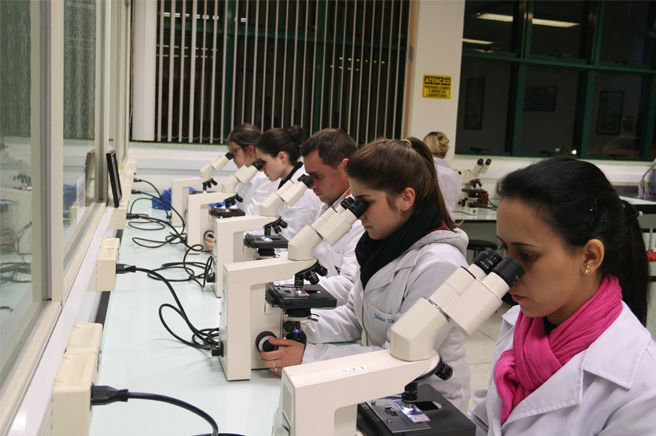 Laboratório de Microbiologia